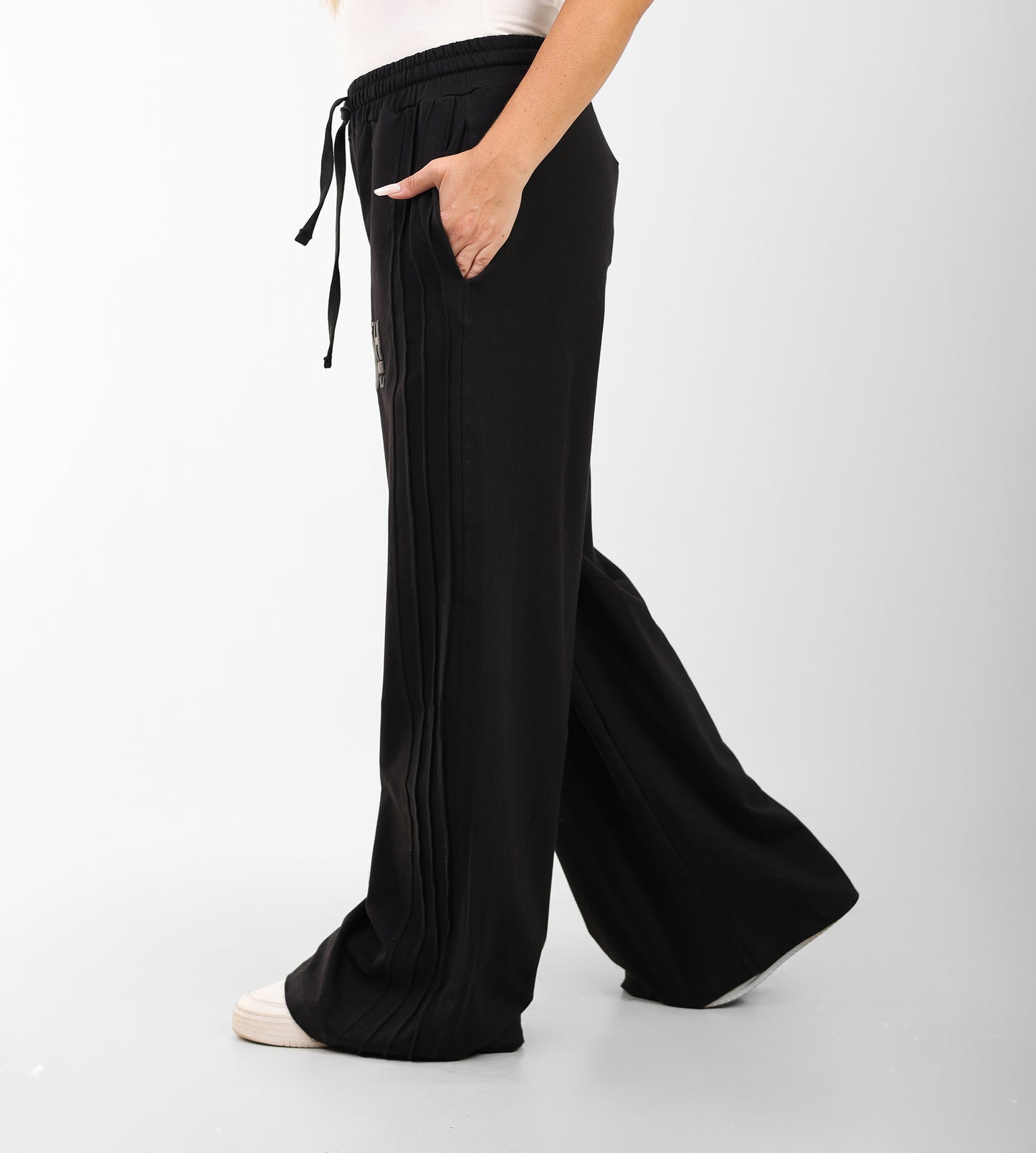 Black Urban Flow Wide-Leg Joggers – OH Edition