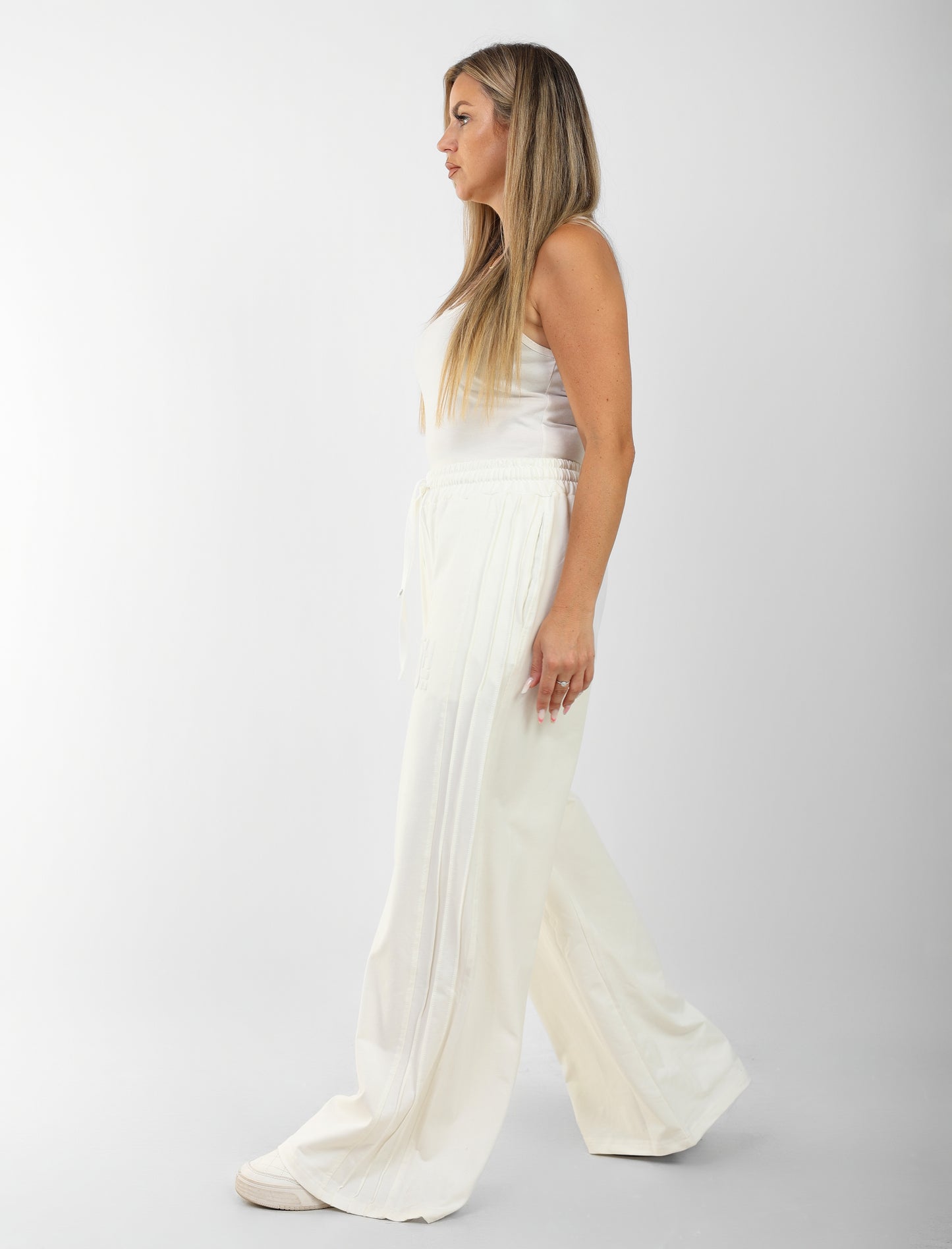 Black Urban Flow Wide-Leg Joggers – OH Edition