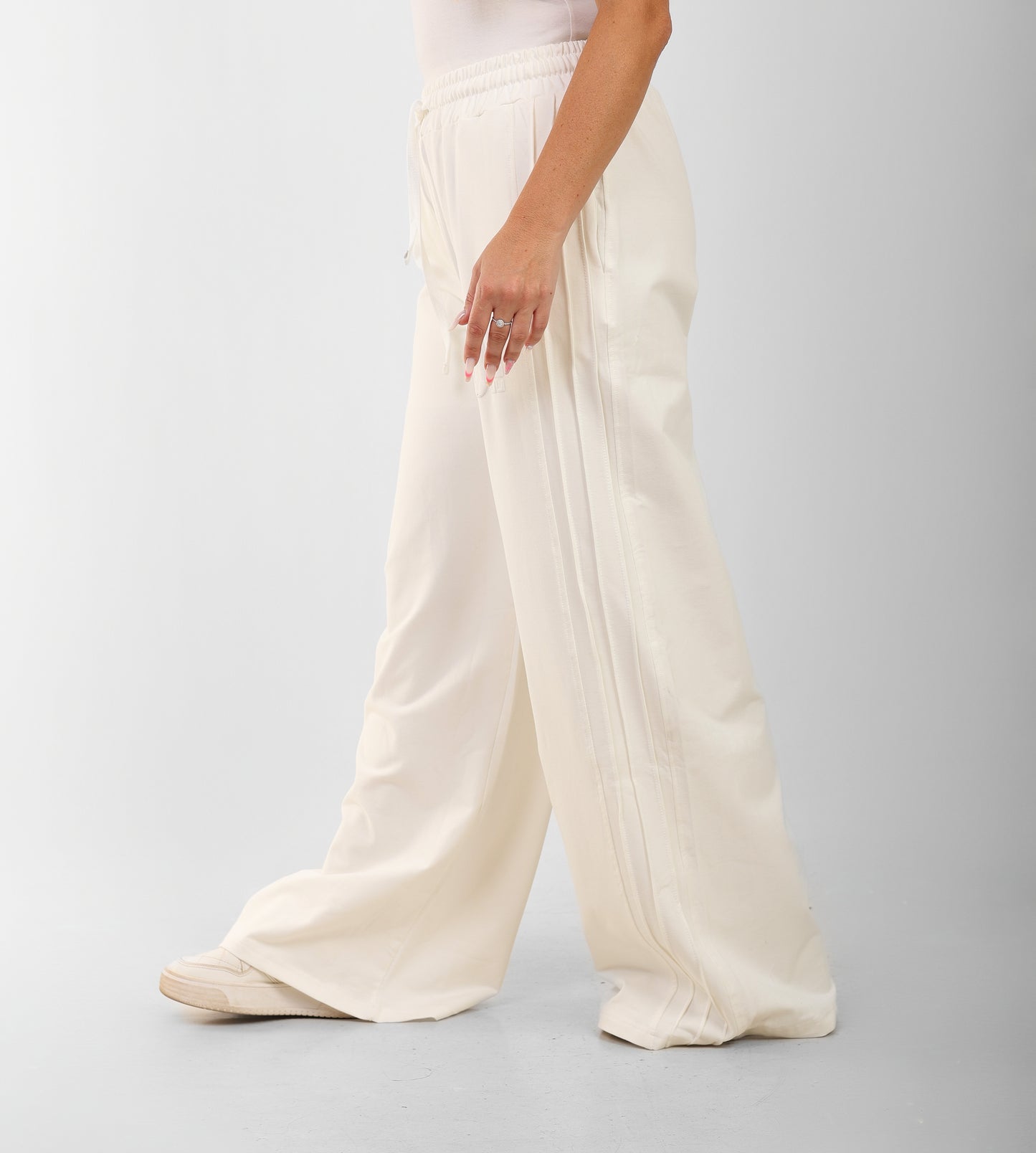 Black Urban Flow Wide-Leg Joggers – OH Edition