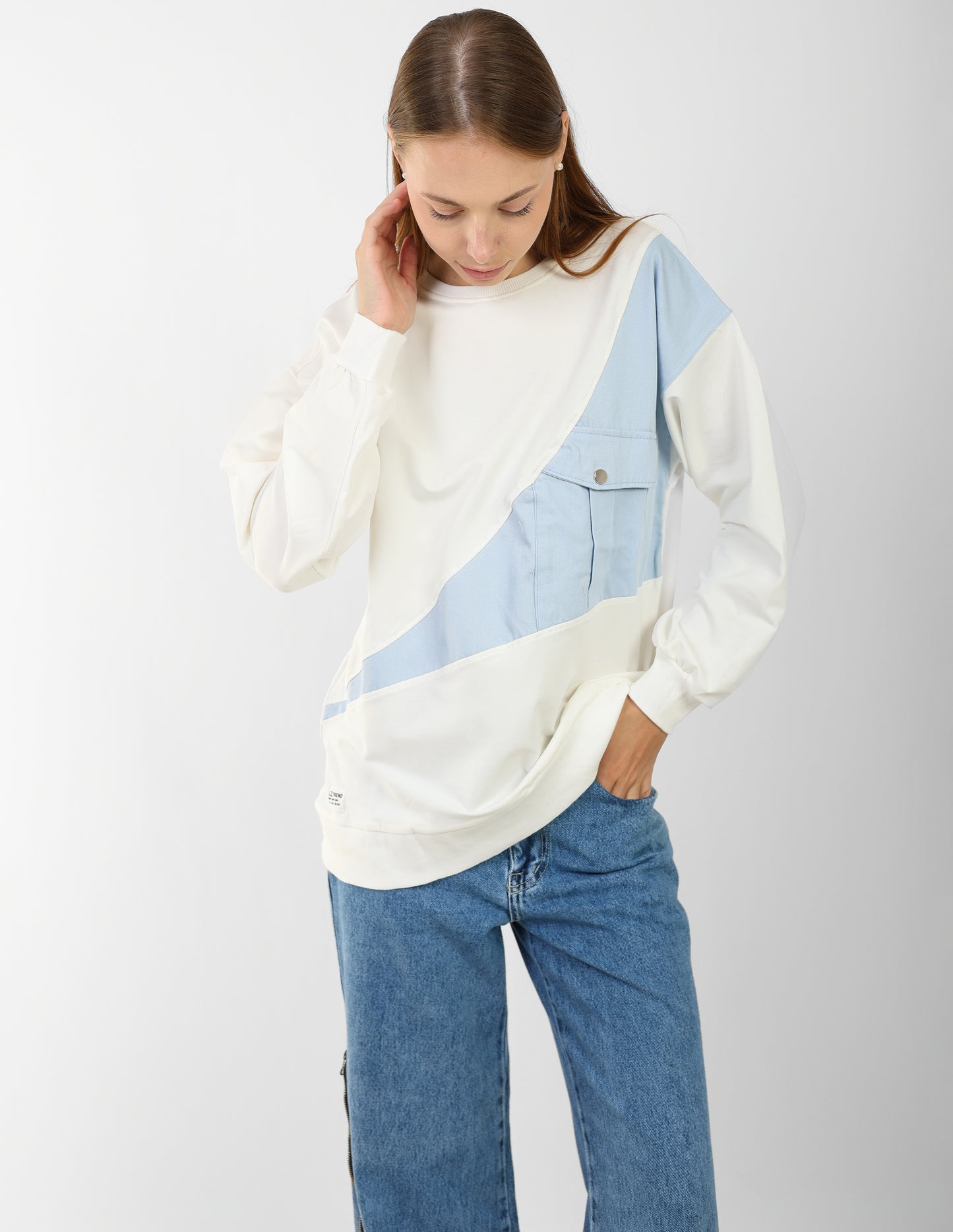Block Sweatshirt with Front Pocket – Casual Streetwear Style