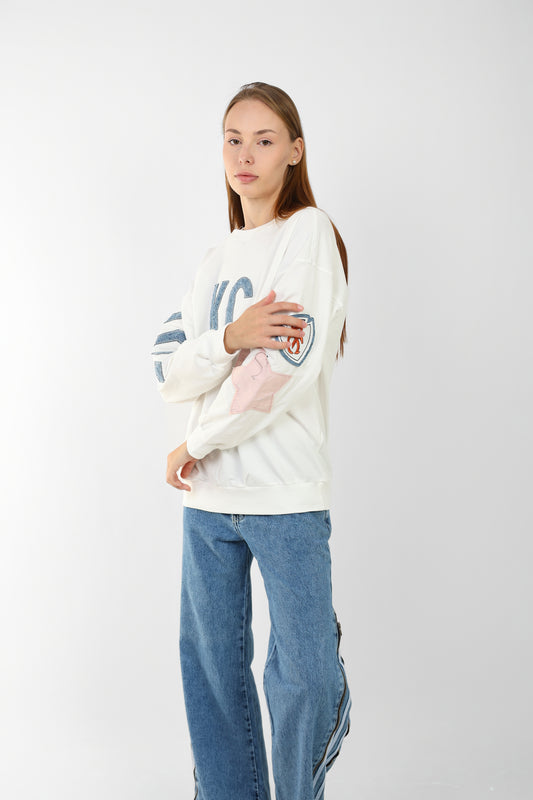 Graphic Sweatshirt with Sleeve Patches – Casual Oversized Fit