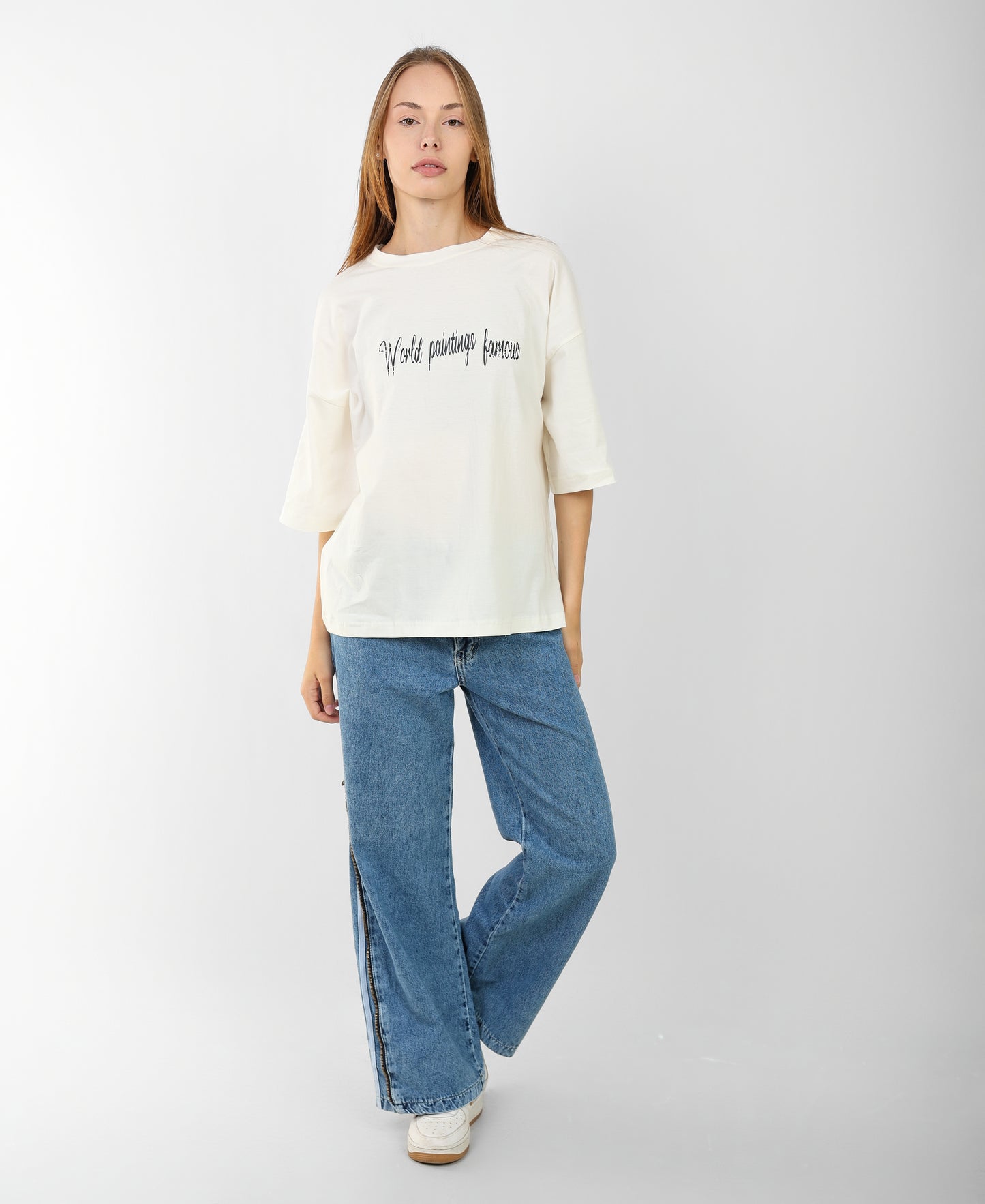 Women's Oversized White T-Shirt with "World Paintings Famous" Print – Casual Half Sleeve Tee